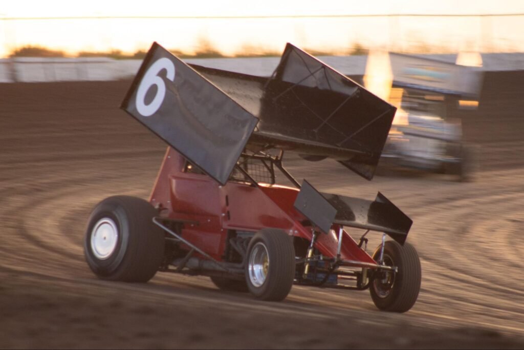 Sprint car racing at Lernerville Speedway